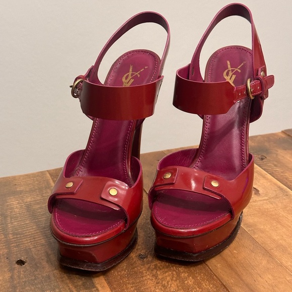 Yves Saint Laurent Vitelli Vernice Heels - Picture 1 of 8